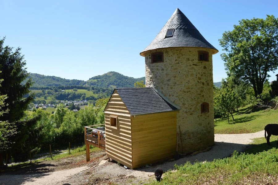Pourquoi choisir un hébergement insolite plutôt qu'un hôtel traditionnel cet été ?