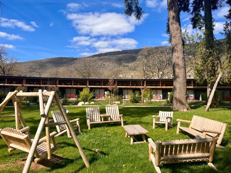 écolodge avec spa week-end pâques en famille en France